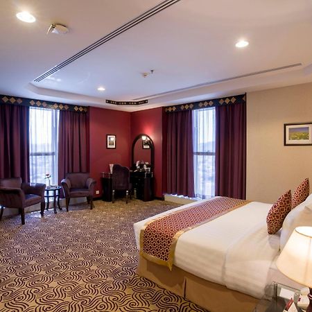 Awaliv International Hotel Таиф Номер фото A suite at the hotel