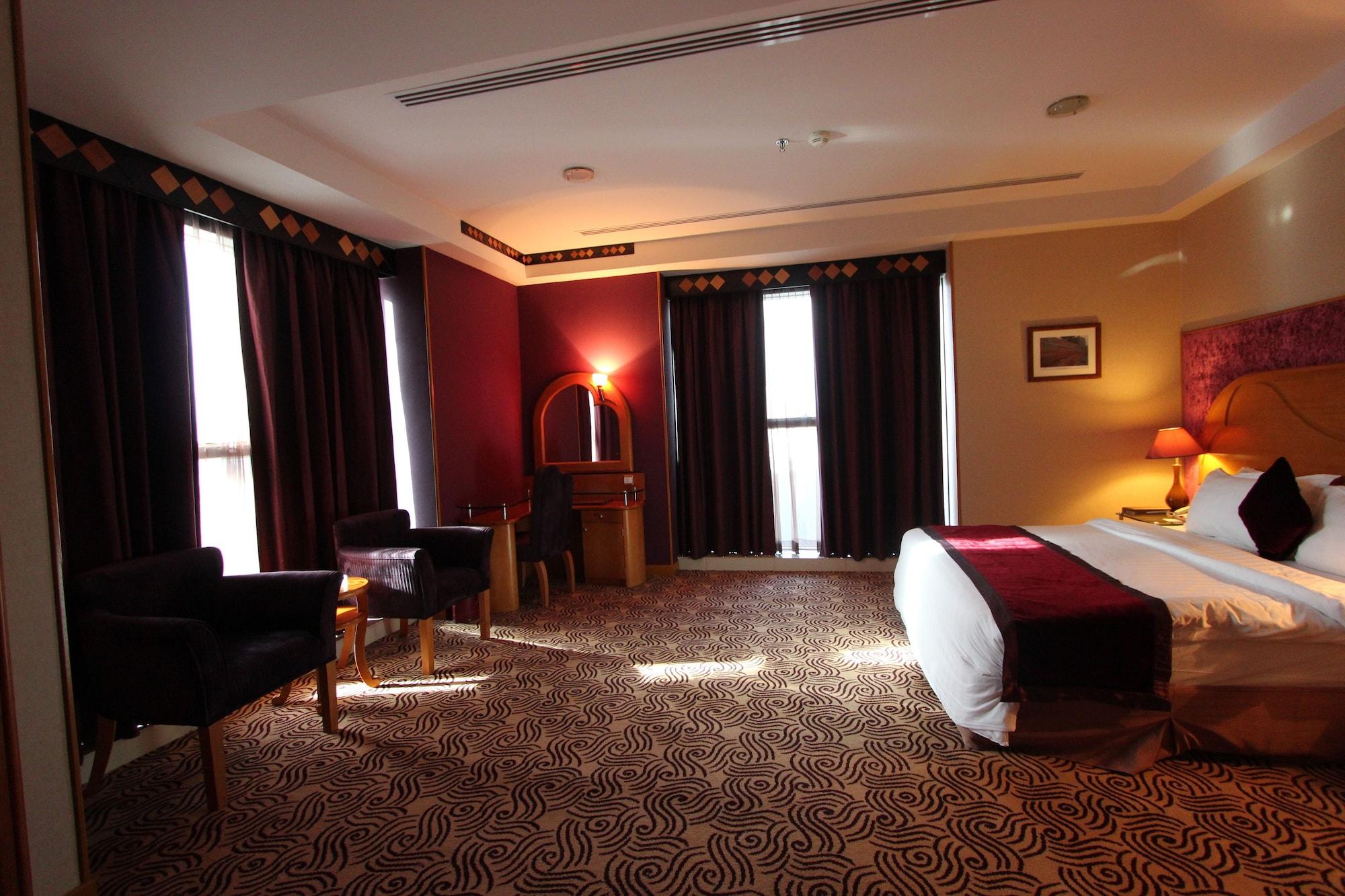 Awaliv International Hotel Таиф Экстерьер фото A room at the hotel