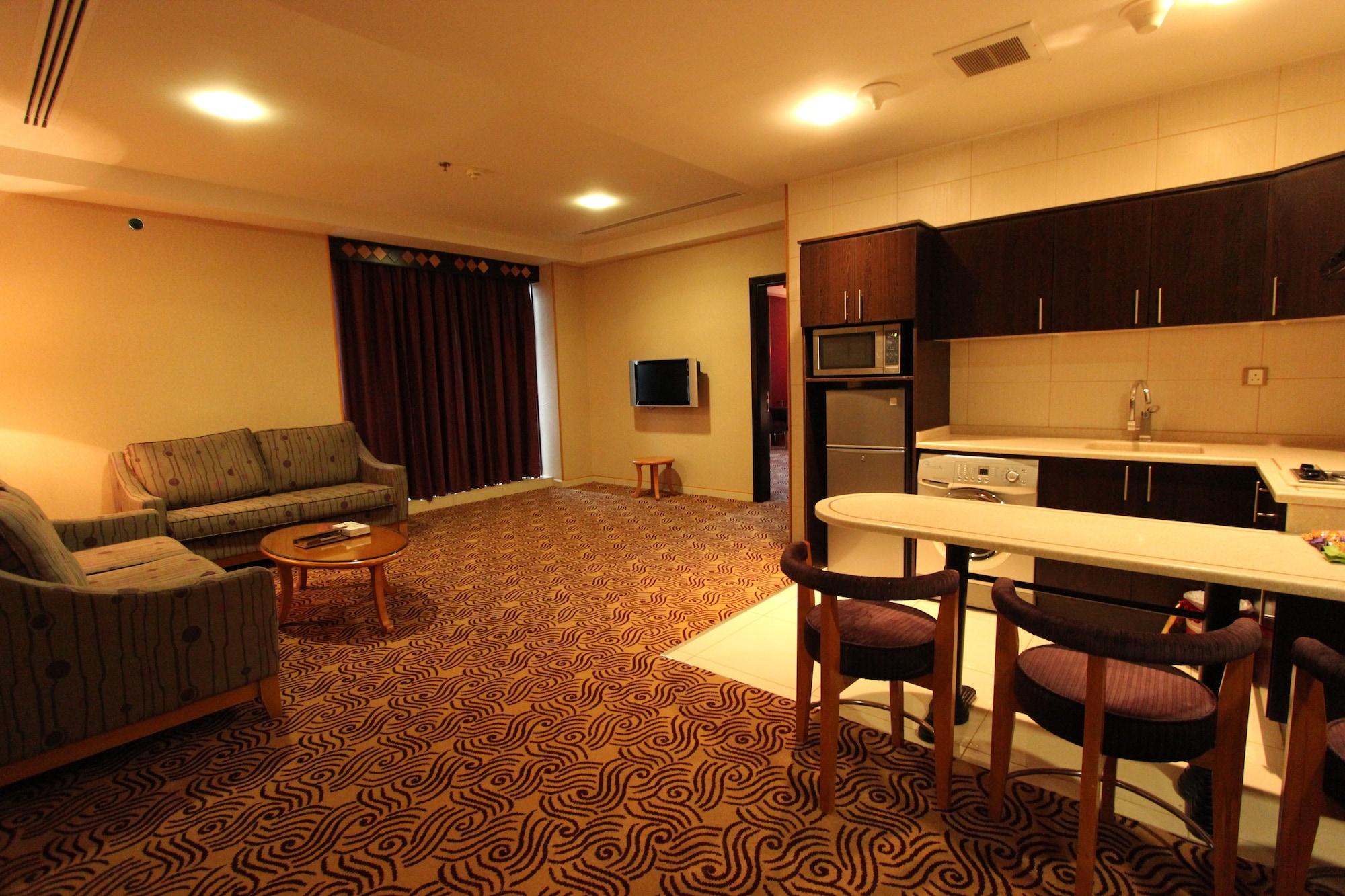 Awaliv International Hotel Таиф Экстерьер фото A suite at the hotel