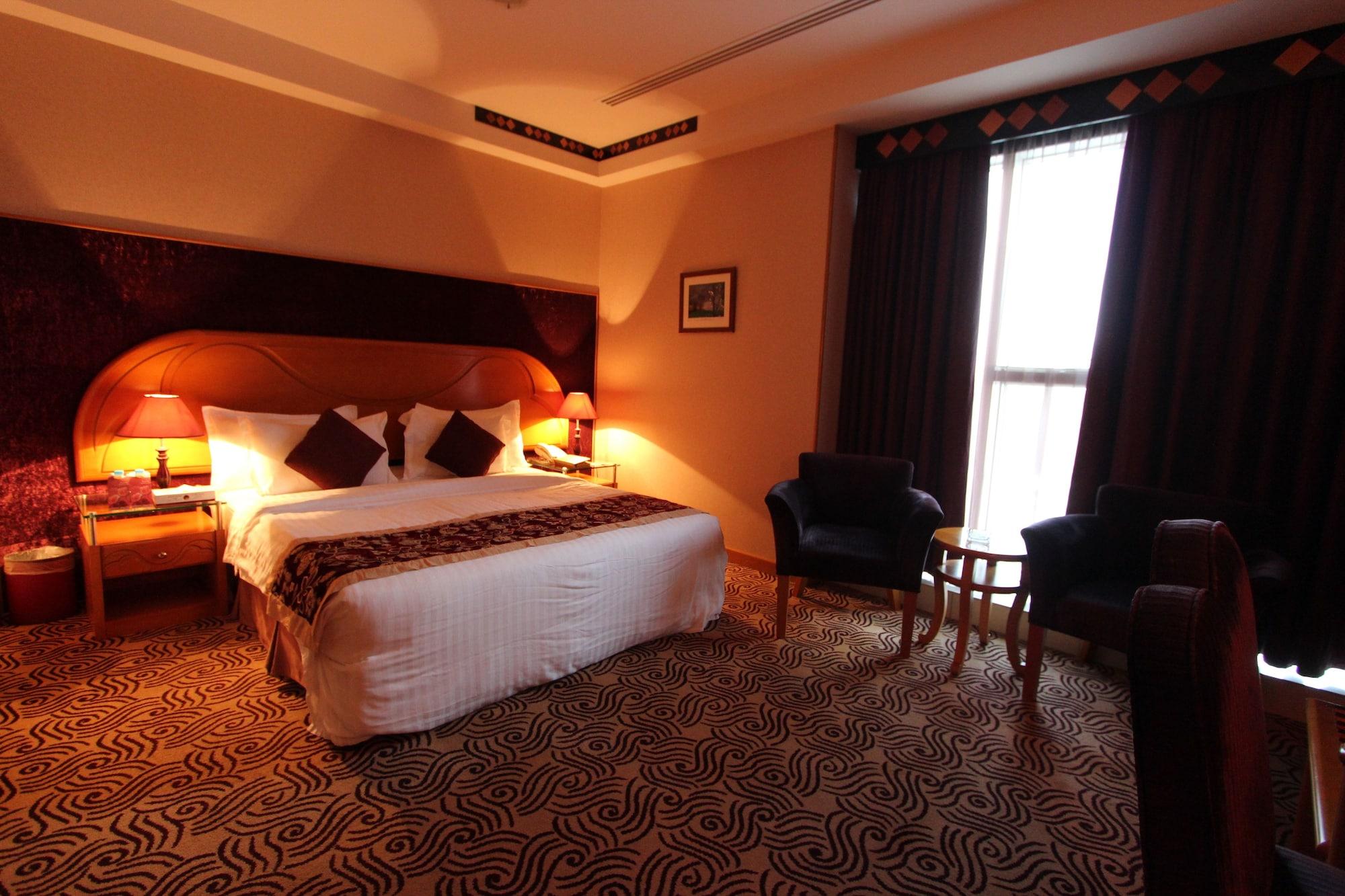 Awaliv International Hotel Таиф Экстерьер фото A room at the hotel