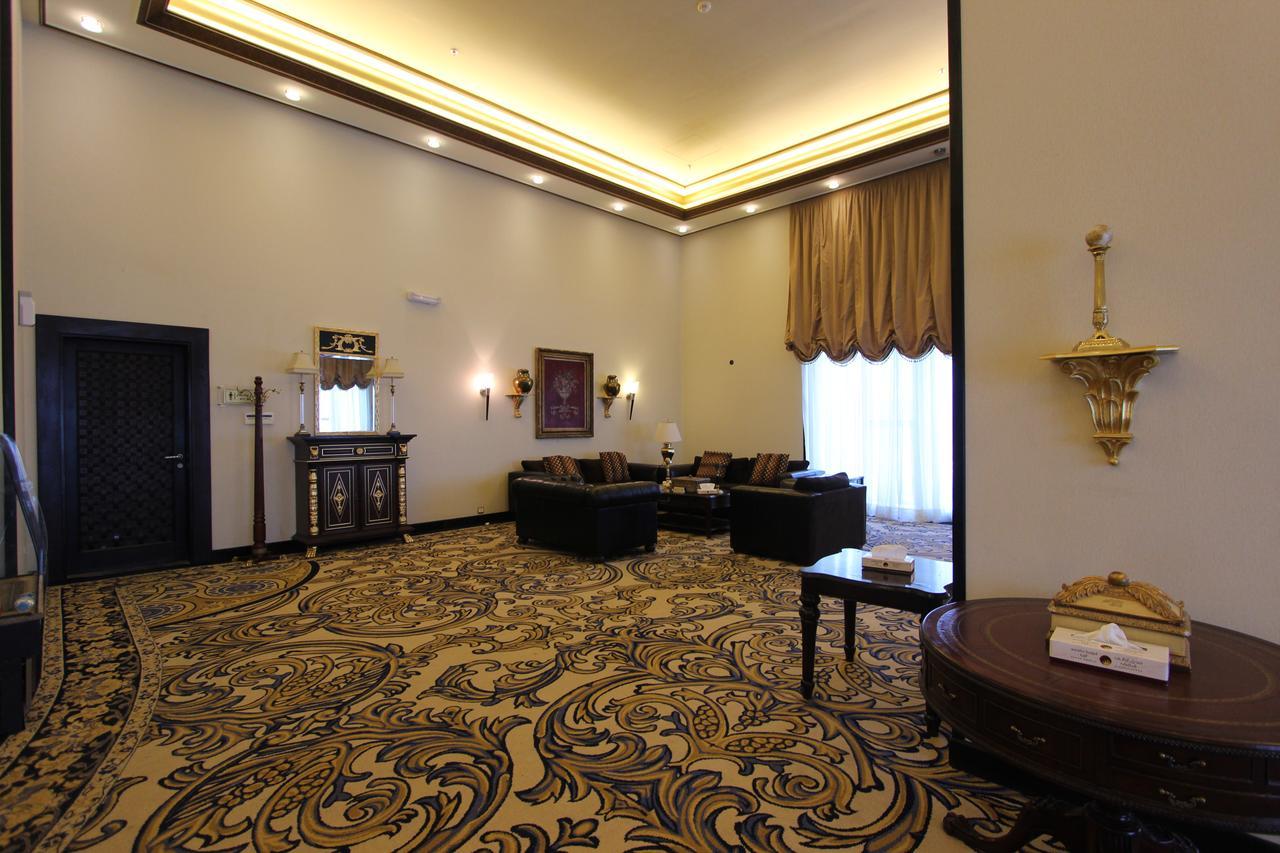 Awaliv International Hotel Таиф Экстерьер фото A room at the hotel